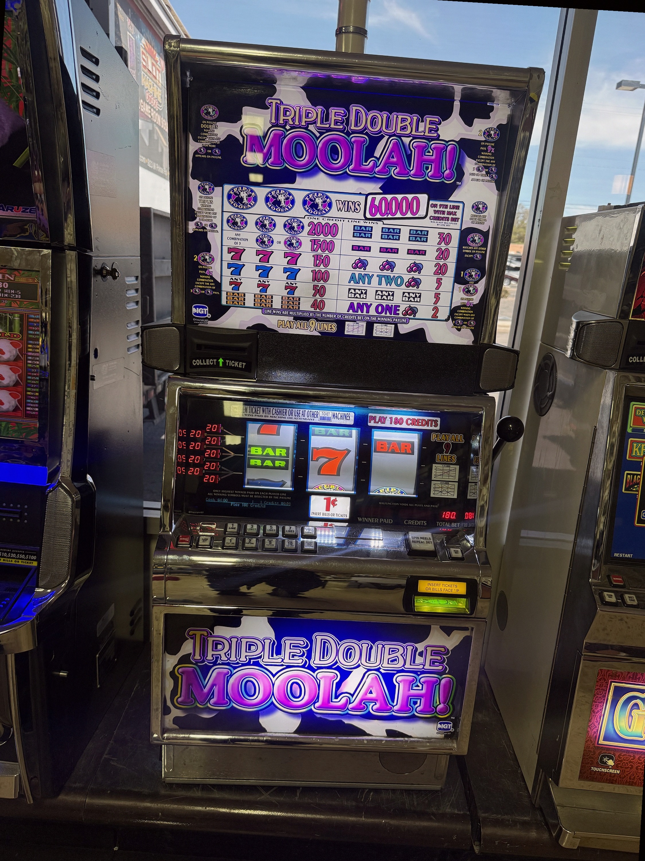 IGT S2000 Reel Spinner Triple Double Moolah